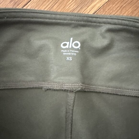 Alo Yoga Women's Idol Legging Green Olive Size XS - Picture 3 of 6